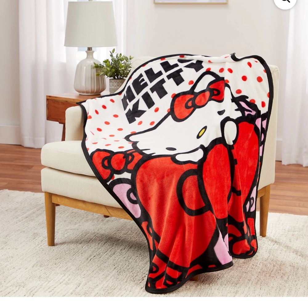 Hello kitty kids silky soft plush throw 40x50 Sanrio
